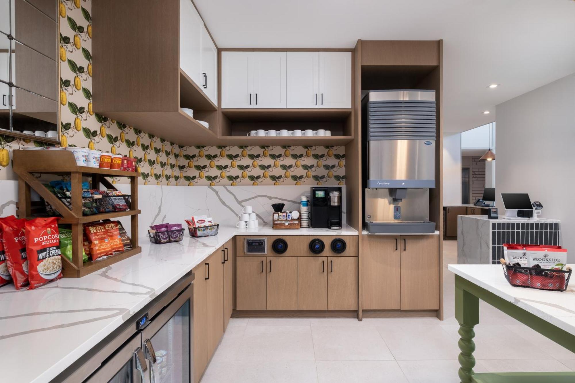 Denizen Hotel Мак-Кинни Экстерьер фото