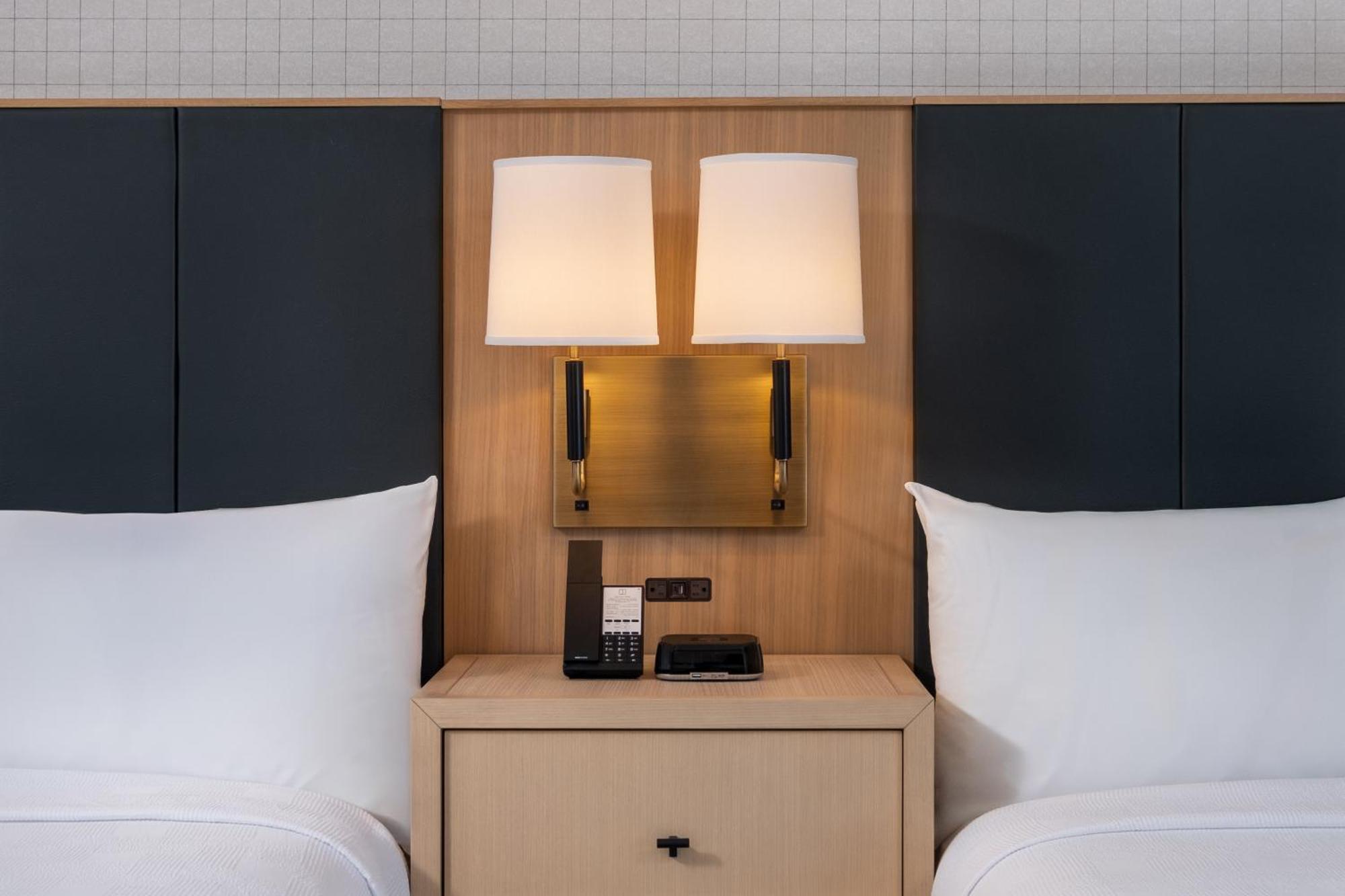 Denizen Hotel Мак-Кинни Экстерьер фото